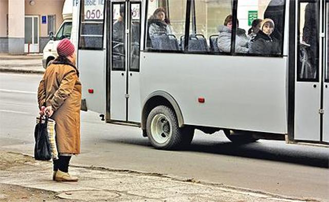 Інформація щодо вирішення в районах та містах області питання фінансування пільгового проїзду окремих категорій громадян
