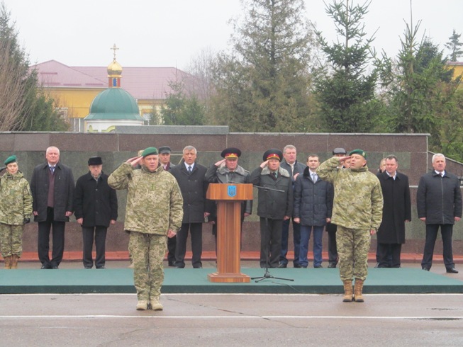 В Національній академії Державної прикордонної служби України імені Б. Хмельницького привітали випускників