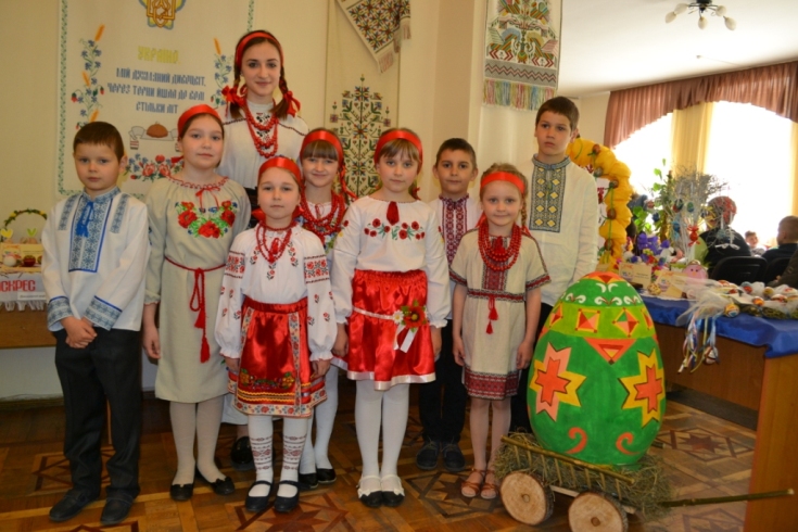 Обласна виставка-конкурс писанкарства та вишивки на пасхальну-тематику «Диво – писанка»