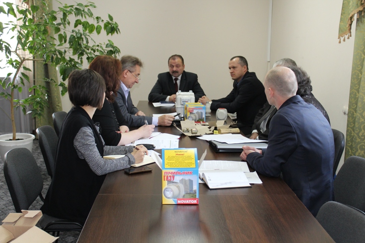 Олег Гуменний провів нараду з керівниками підприємств ДП «Новатор» та ПАТ «Хмельницькгаз»