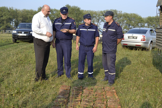 У Старокостянтинівському районі знешкодили 1717 боєприпасів часів Другої світової війни