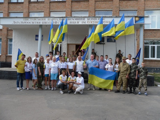 Ізяславщина приймала учасників українського сегменту міжнародної естафети «Всесвітній біг заради гармонії»