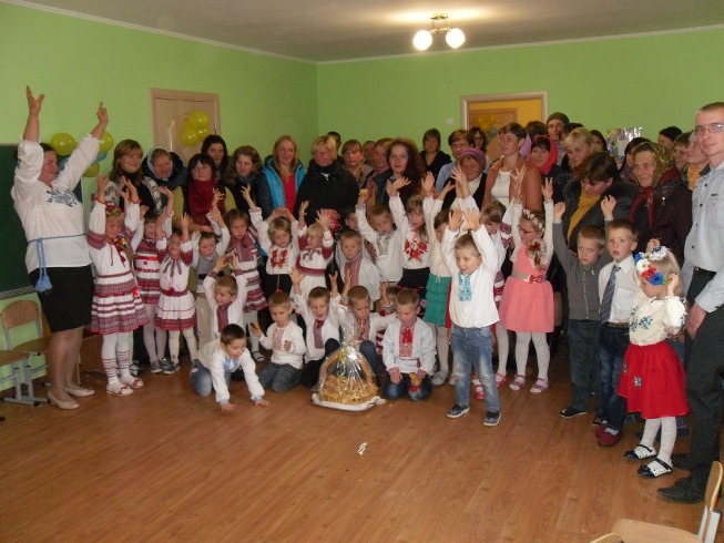 Для наймолодших мешканців с. Сахнівці Ізяславського району відбулося урочисте відкриття садочка «Дзвіночок»
