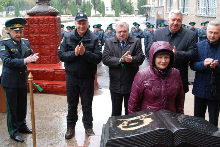 Володимир Кальніченко взяв участь в урочистому відкритті пам’ятного знака Кобзареві