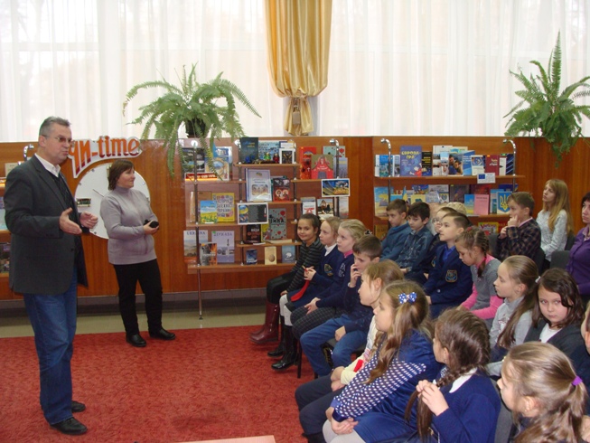 Година – реквієм “Чорне крило голодомору” спільно з Державним історико-культурним заповідником “Межибіж”