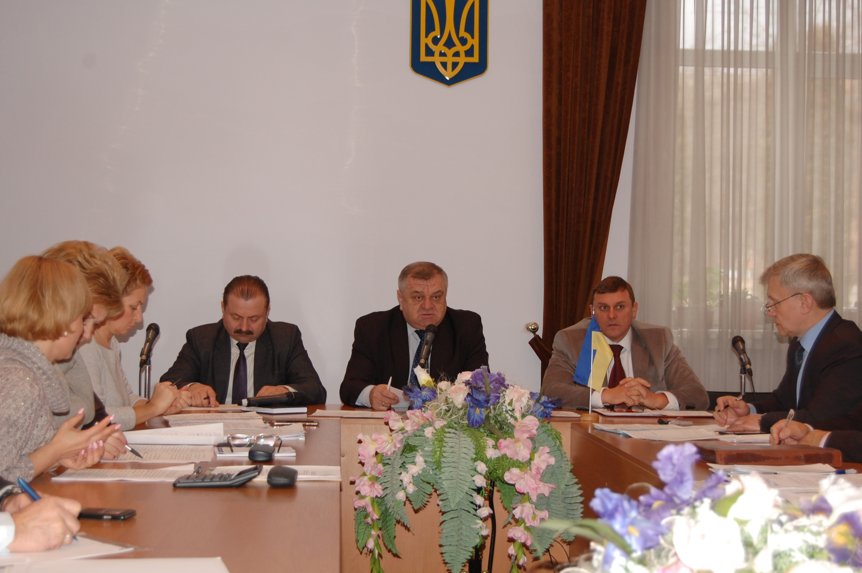 В облдержадміністрації обговорили заходи із забезпечення виплати мінімальної заробітної плати ну розмірі 3200 грн.
