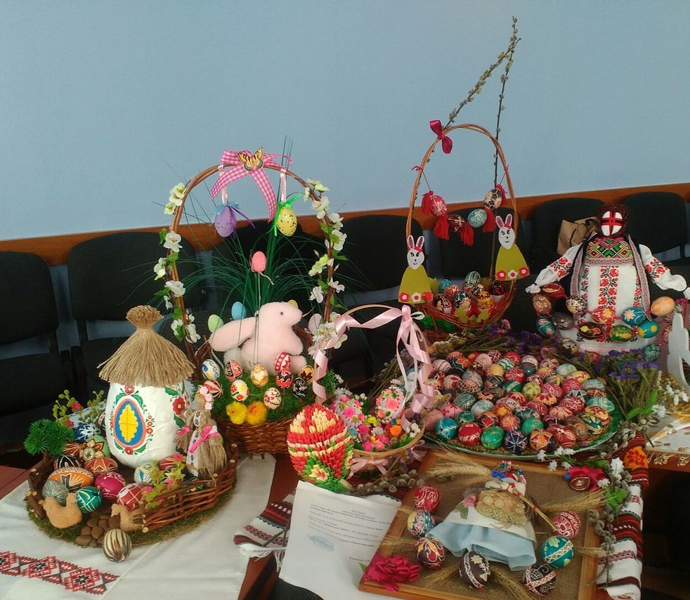 Змагалися юні писанкарі