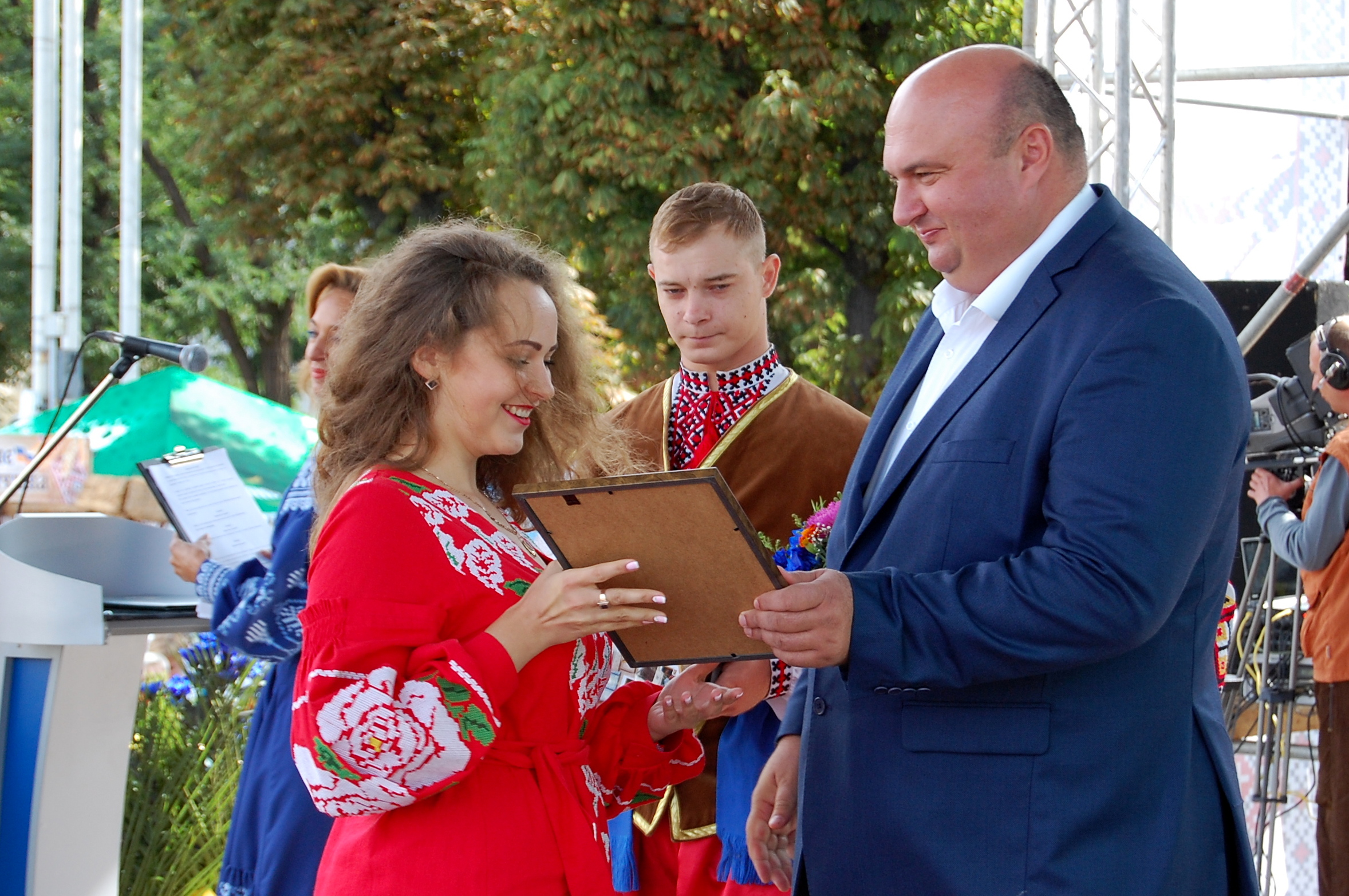 Олександр Корнійчук вручив нагороди кращим подолянам