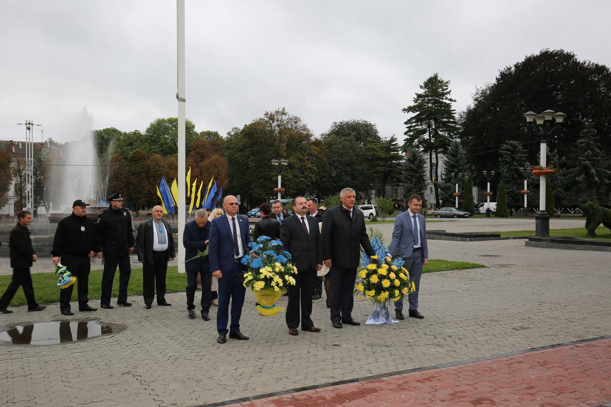 Розпочалися урочистості до Дня міста із вшанування пам’яті Героїв