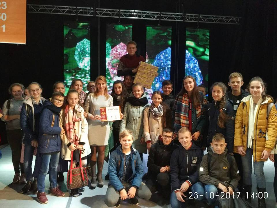 Хореографічний колектив «Барвограй» Ізяславської дитячої школи мистецтв виборов першість у Міжнародному фестивалі «САМОЦВІТИ»