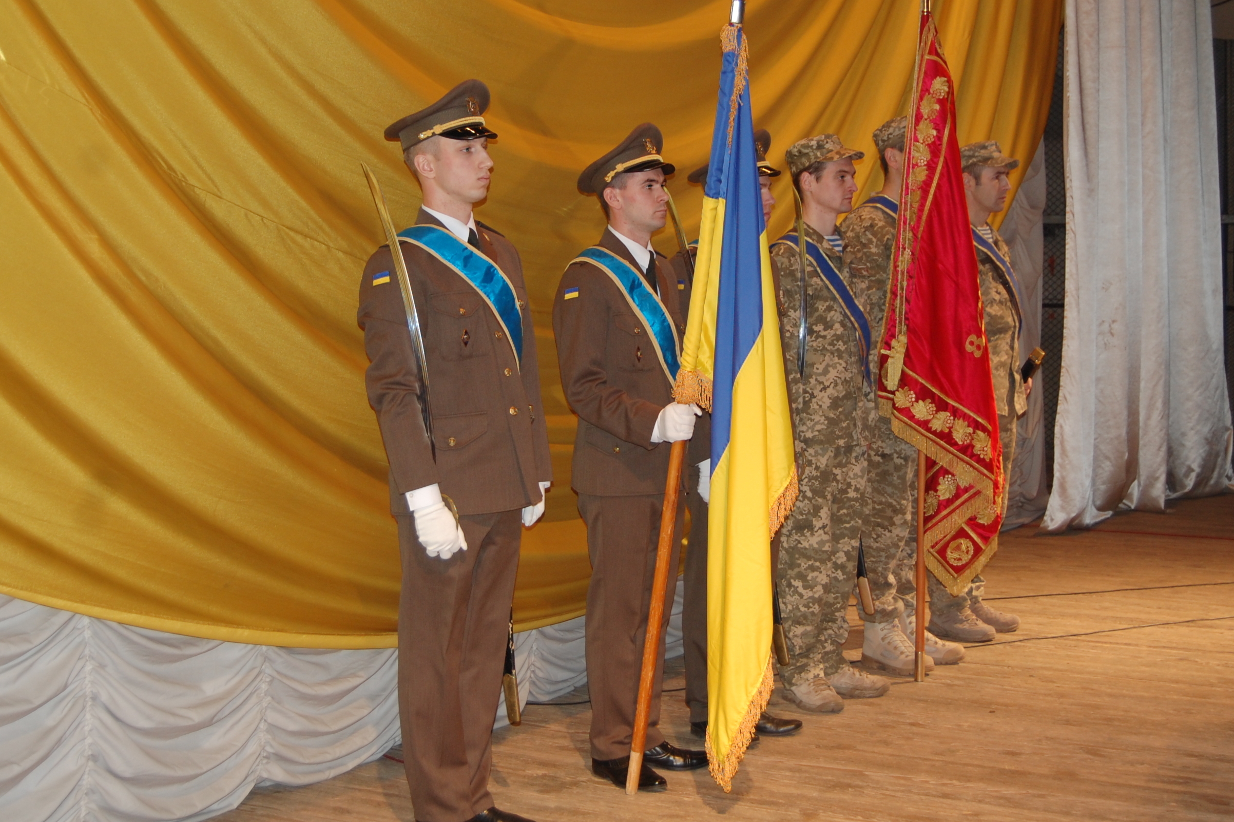 Сьогодні в Україні відзначається День Збройних Сил