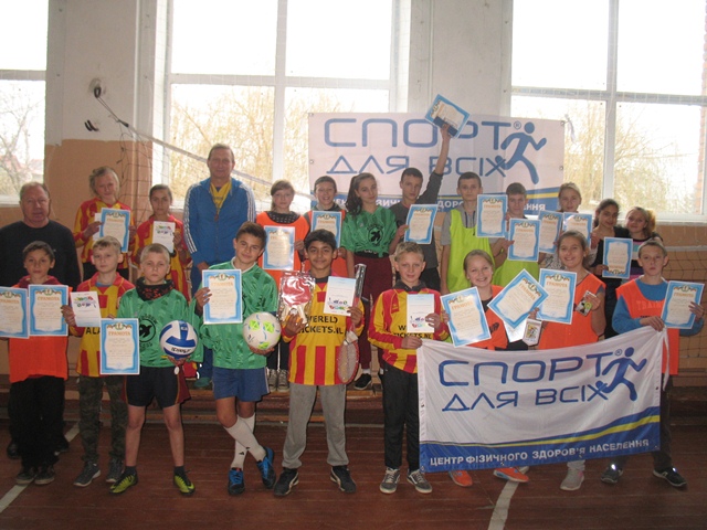 В рамках Всеукраїнської акції «Ти зможеш, якщо зміг я» відбулися змагання  з дартсу та «Веселі старти»