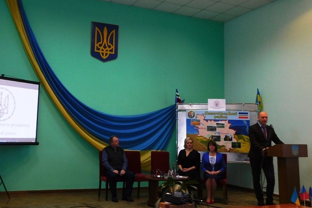 Вадим Лозовий: Завдяки децентралізації громади стають самодостатніми і мають добрі перспективи розвитку
