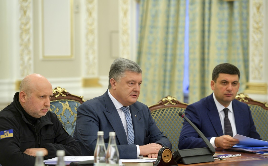 В Україні припиняється воєнний стан, запроваджений в окремих областях – Президент на засіданні Ради нацбезпеки і оборони