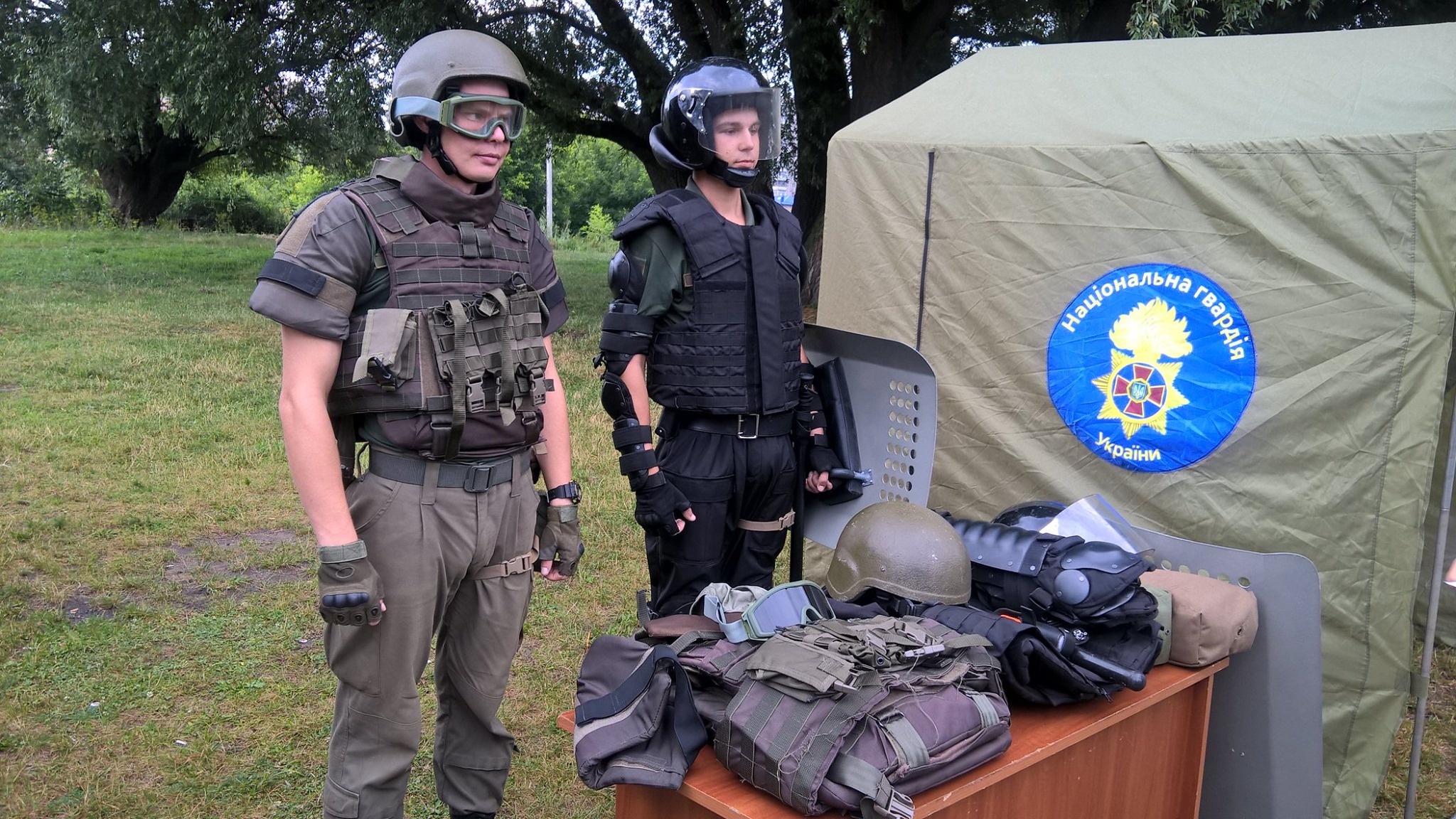 Військовослужбовці в/ч 3053 взяли участь у виставці військової техніки та спецзасобів в рамках фестивалю “Гальчицький Фест”