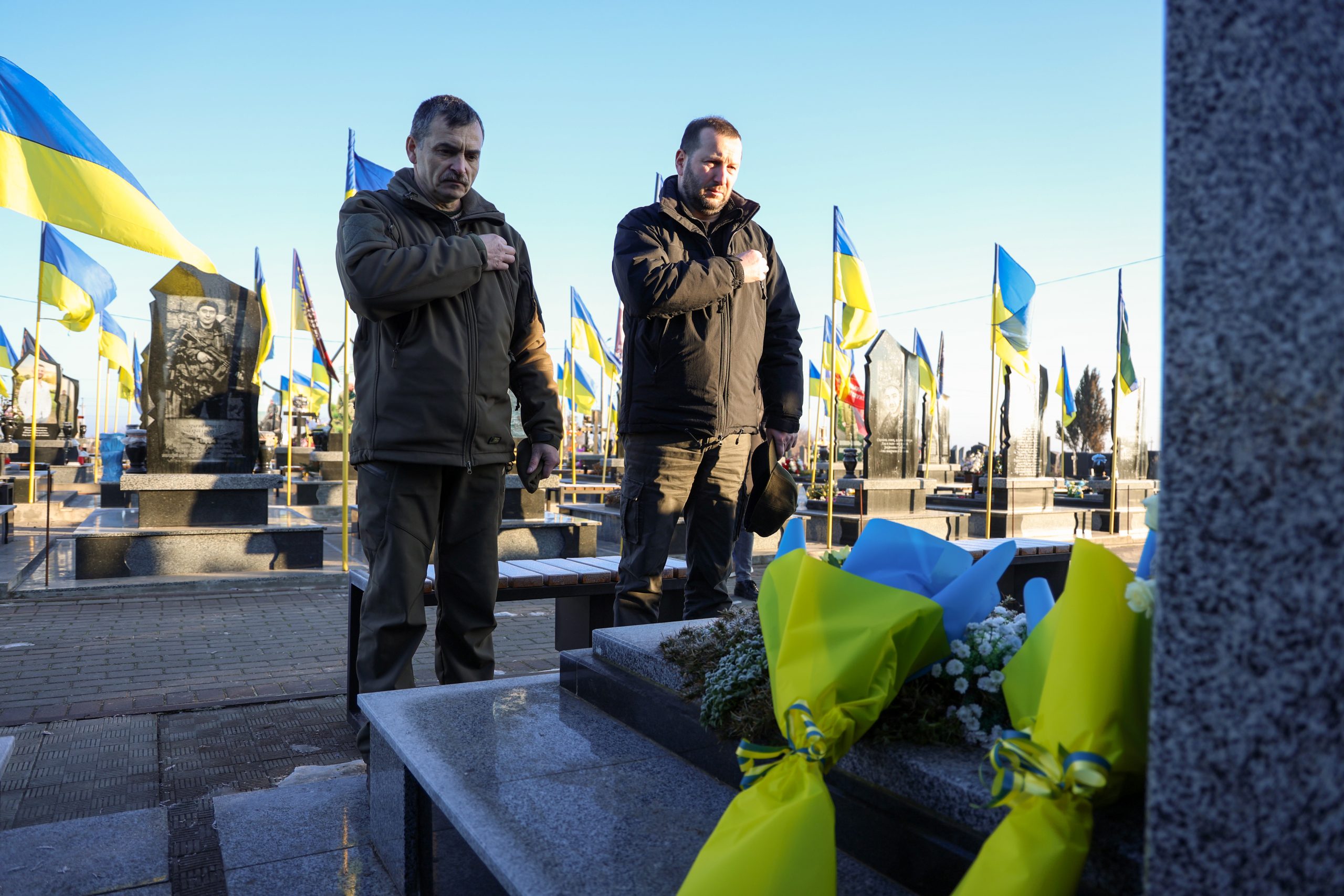 На Хмельниччині вшанували пам’ять загиблих “кіборгів” Донецького аеропорту