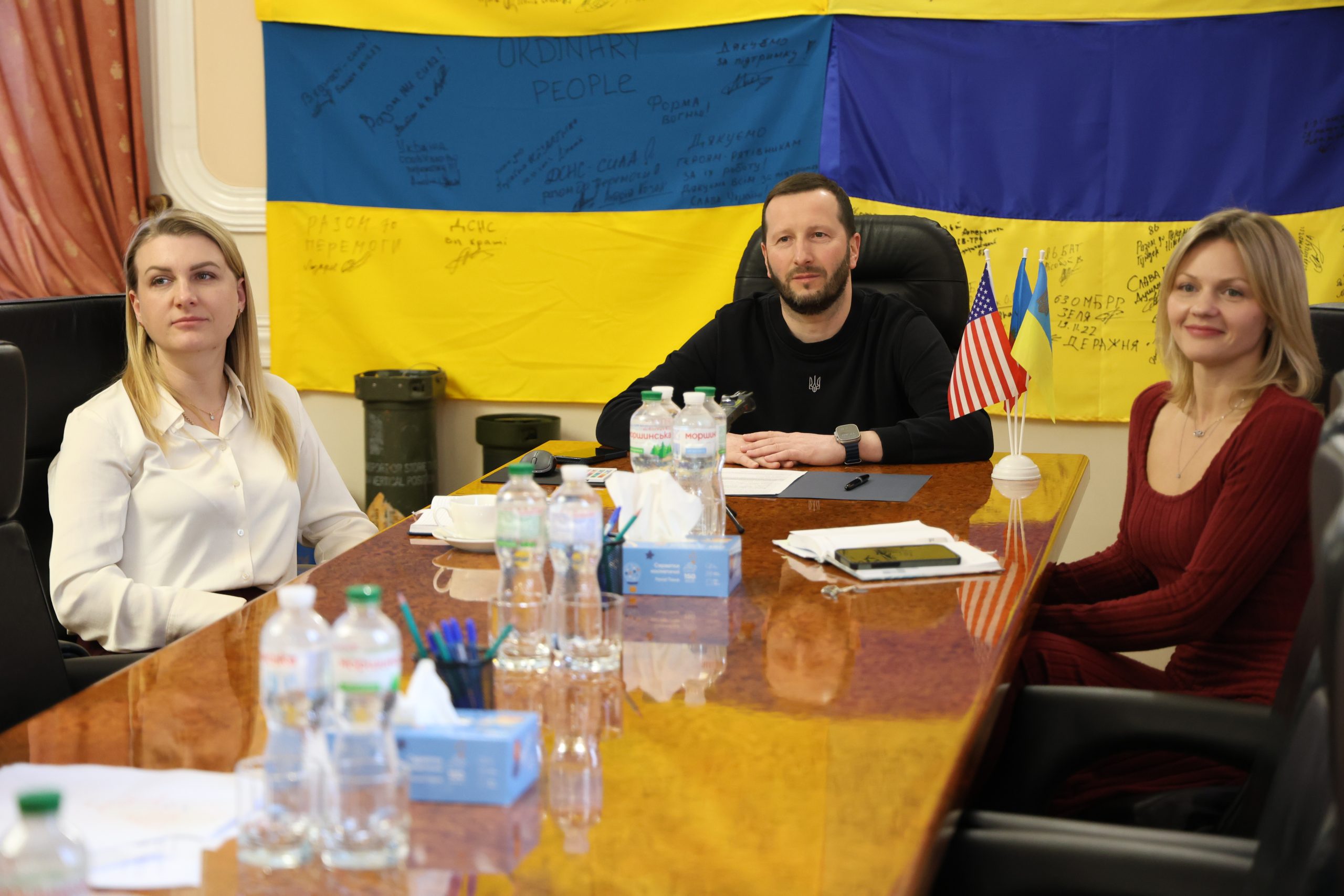 Відбулася онлайн-зустріч Хмельницької ОВА з американським документалістом Дугласом Філіпсом