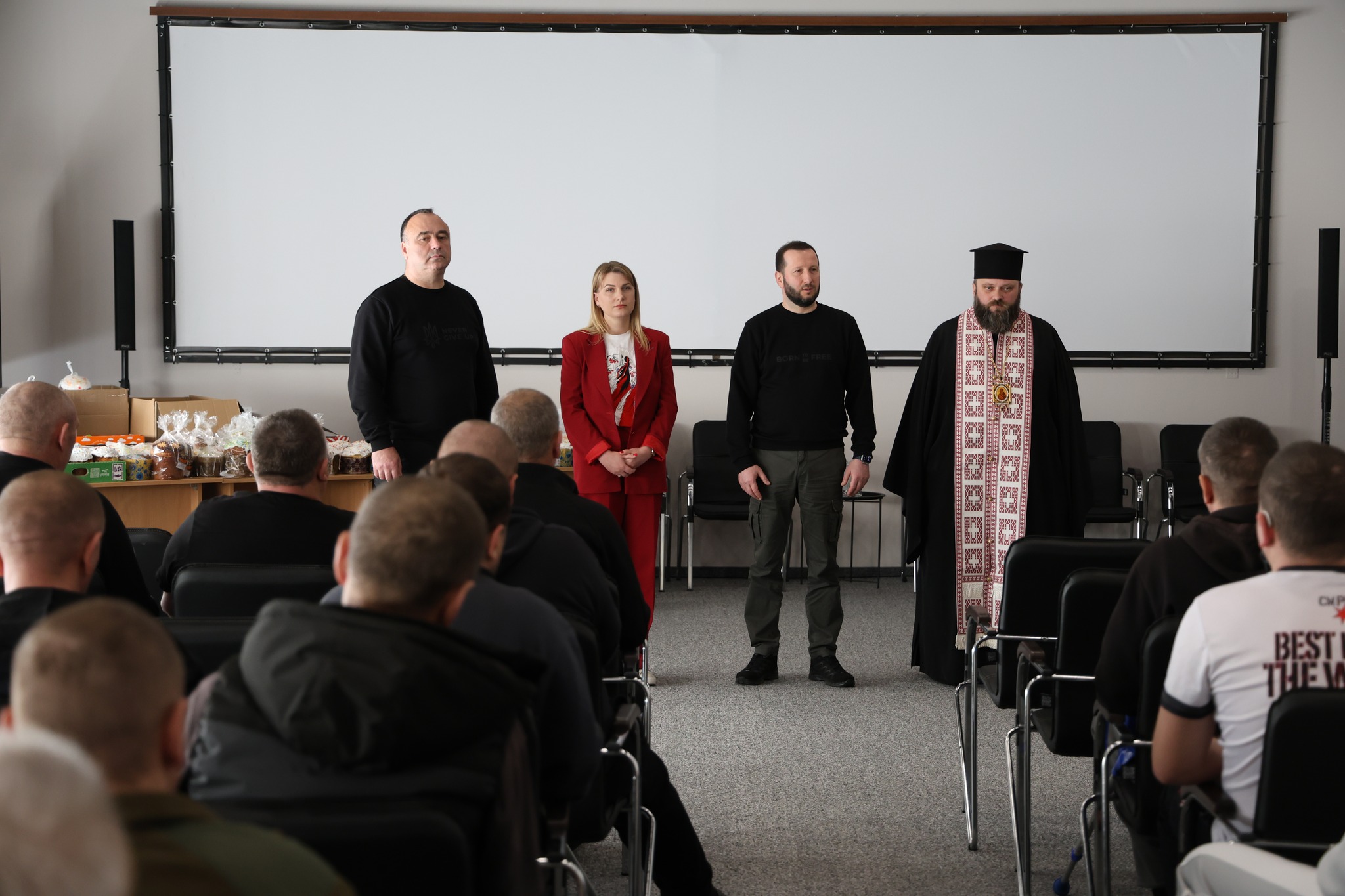 Світло віри і вдячності — нашим воїнам до Великодня