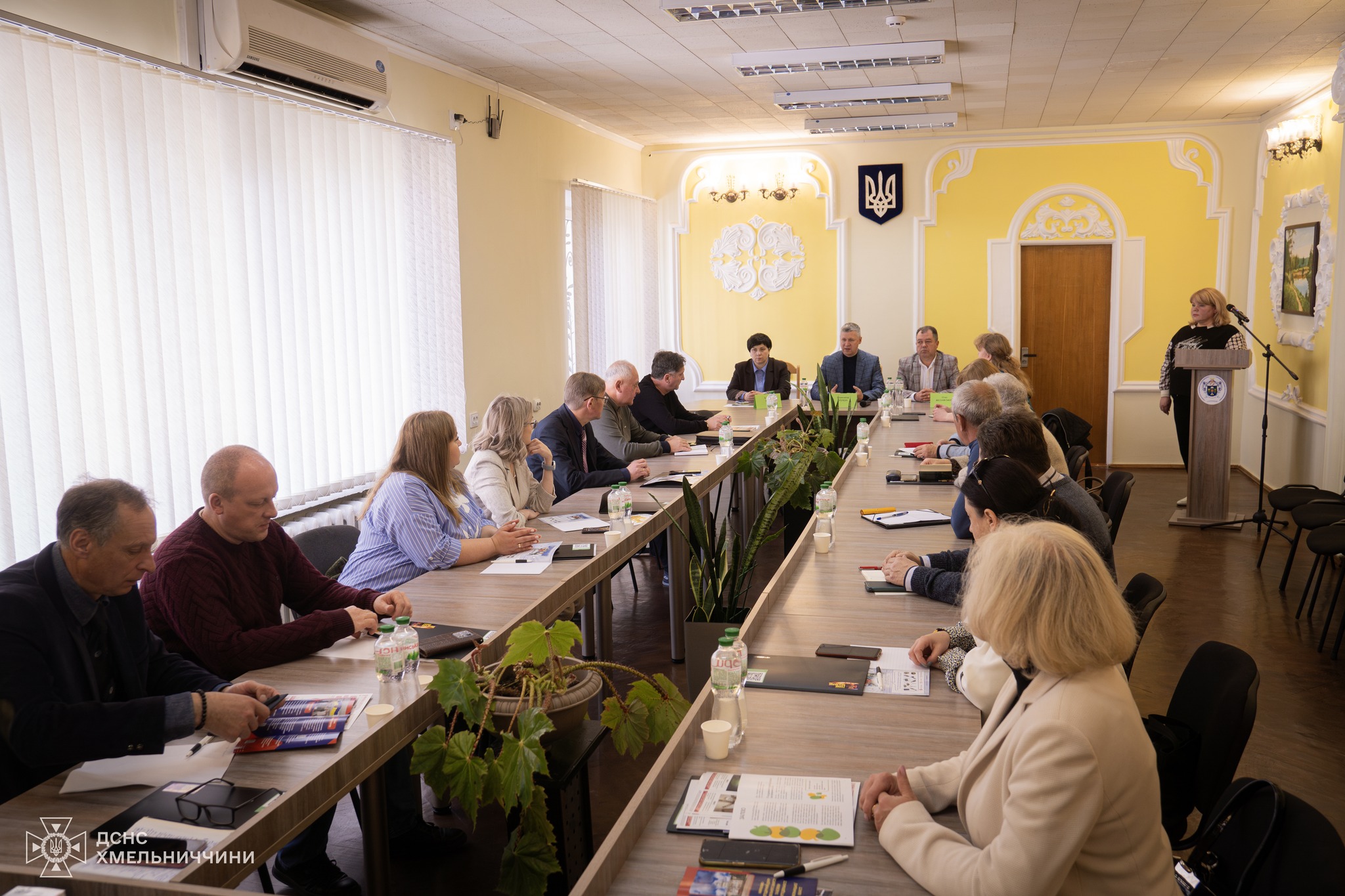У Хмельницькому відбувся круглий стіл із викладачами безпекових дисциплін вищих закладів освіти