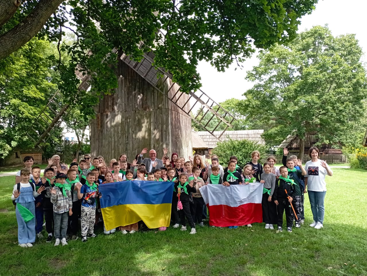 Діти захисників та захисниць з Хмельниччини відпочивають у Польщі