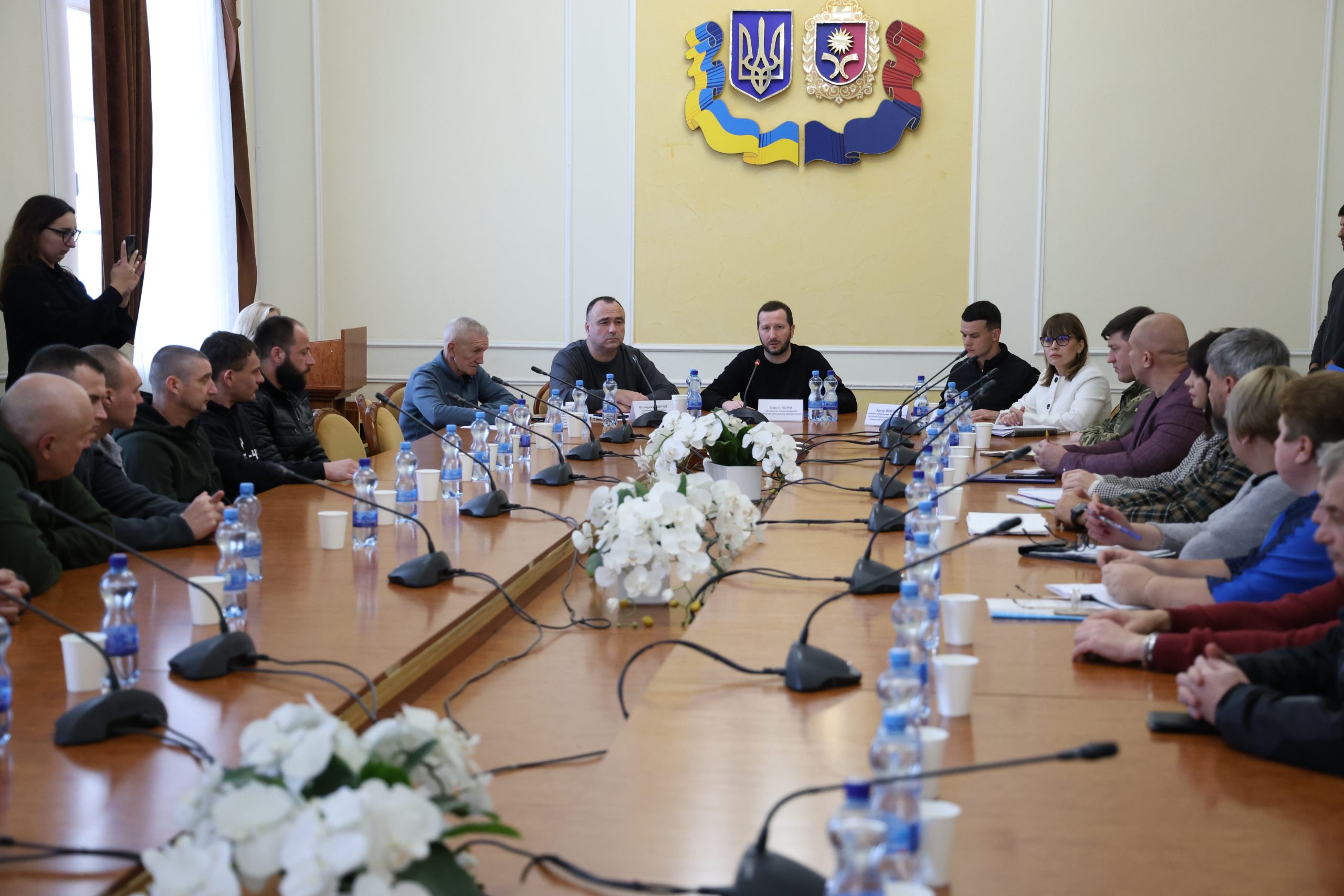 На Хмельниччині стартував новий формат спілкування з ветеранською спільнотою — «День ветеранських слухань. Почути кожного»