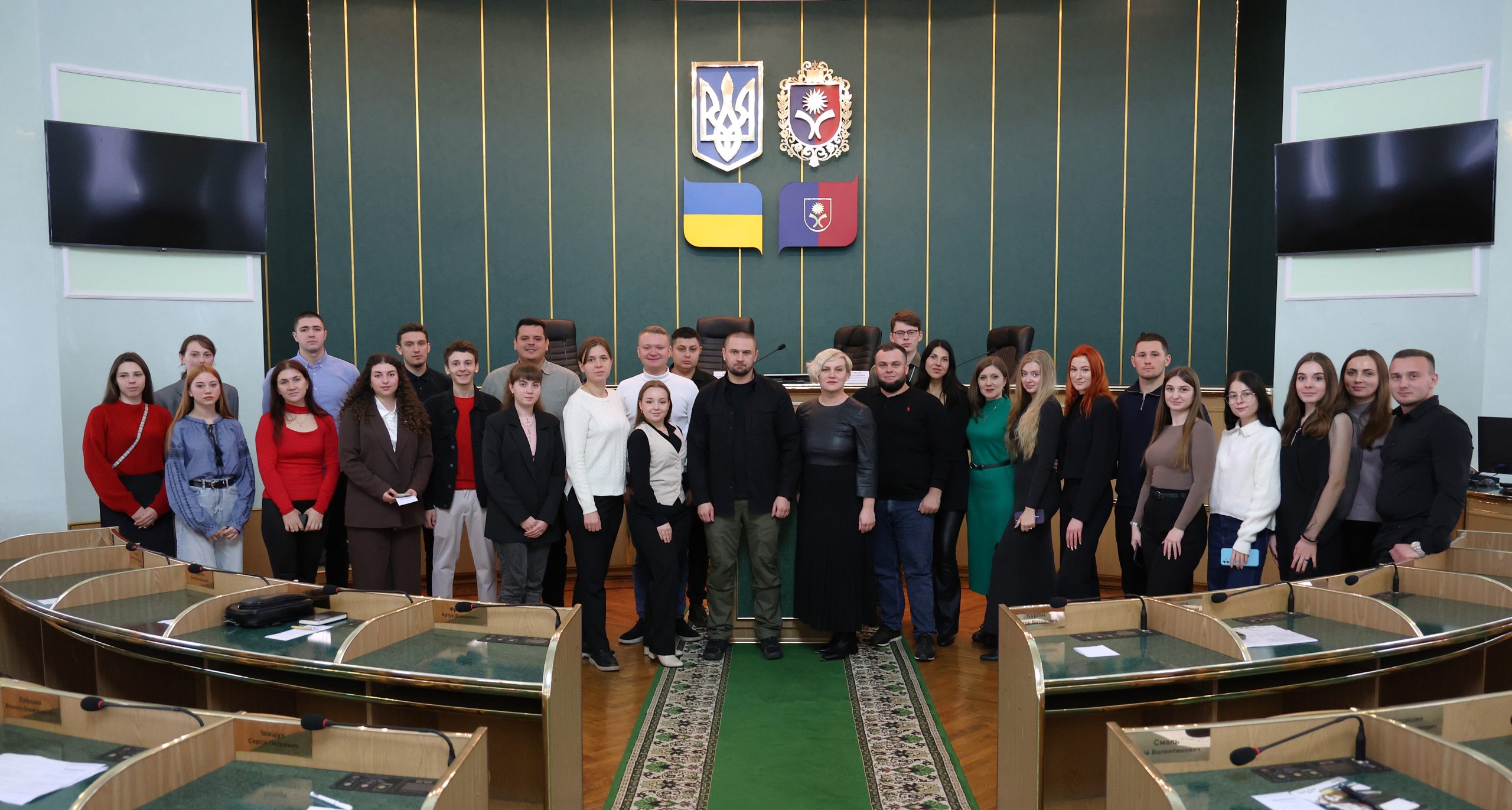 На Хмельниччині затверджено оновлений склад Молодіжної ради при ОВА