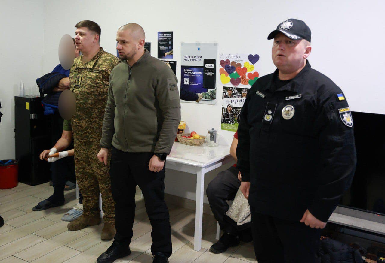 Владислав Фалюш відвідав поранених правоохоронців у шпиталі