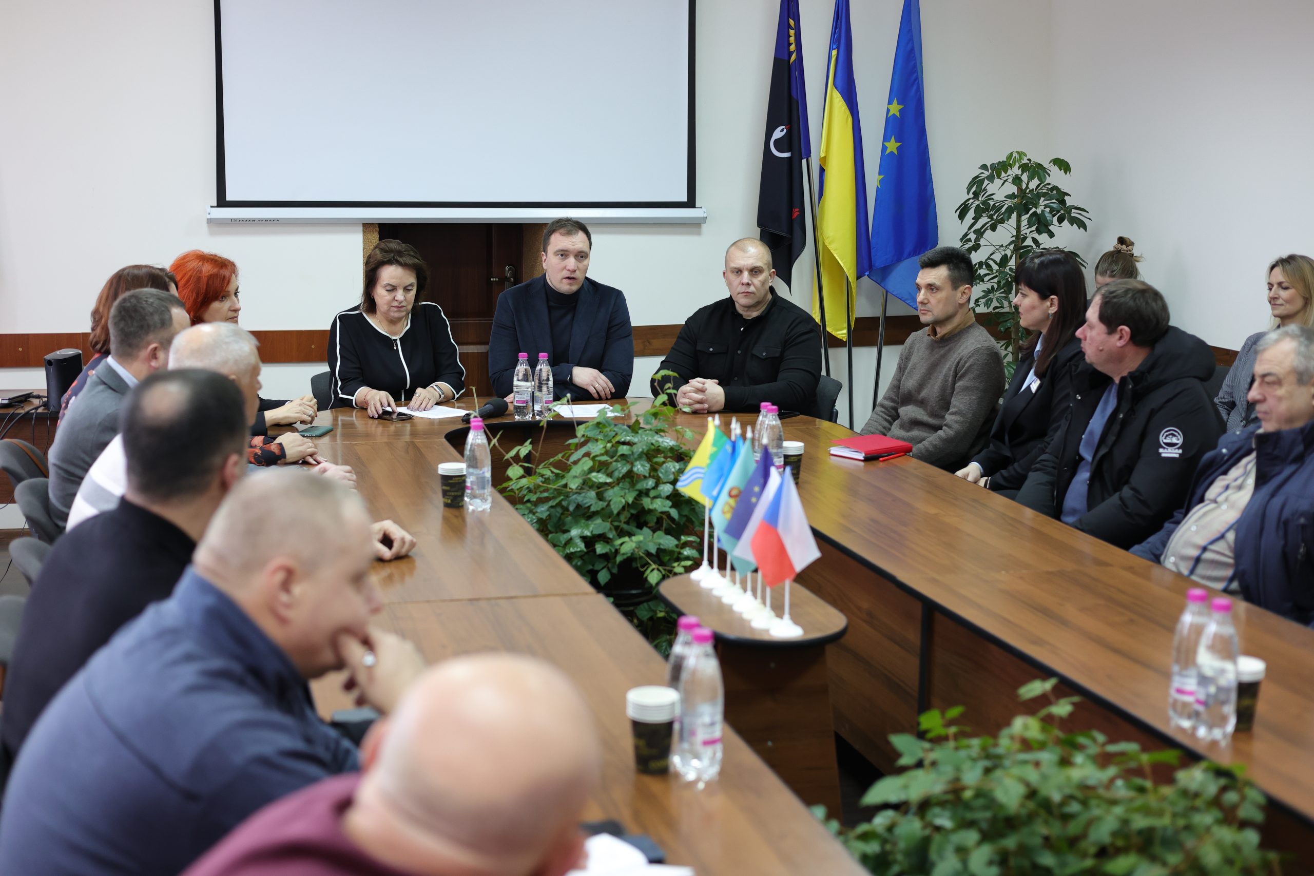 Роман Ужва провів відкритий діалог влади та бізнесу