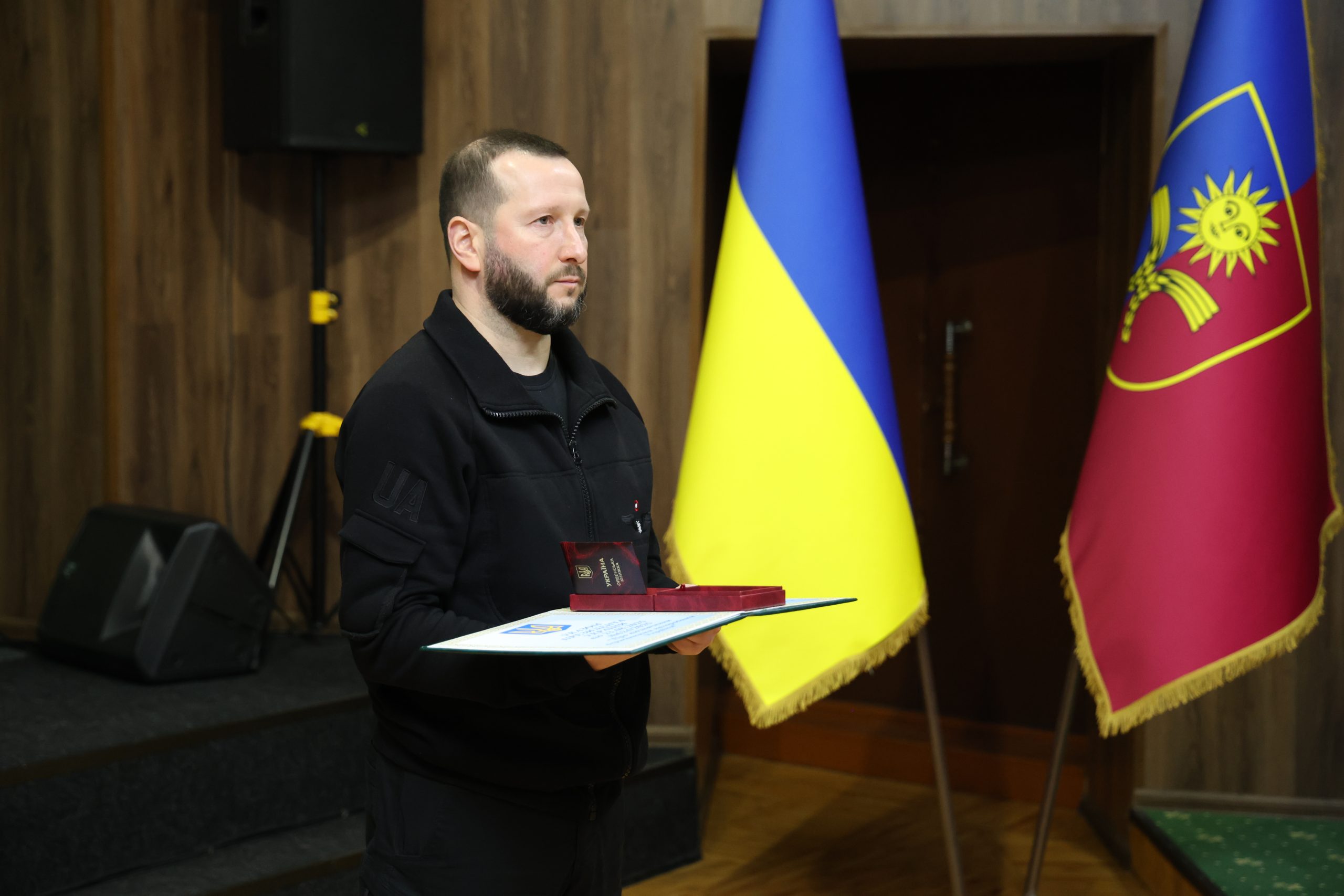 Сергій Тюрін вручив державні нагороди родинам загиблих Героїв та воїнам-захисникам