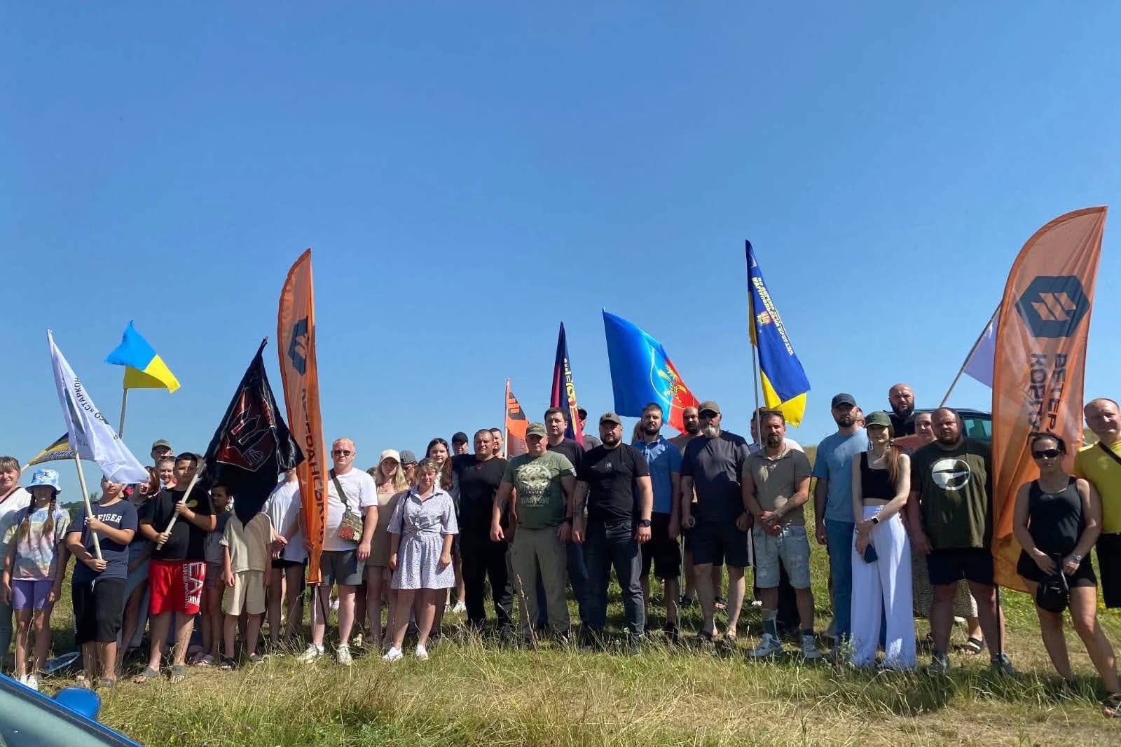 До Дня Конституції України на Хмельниччині відбувся автопробіг за участю ветеранів російсько-української війни